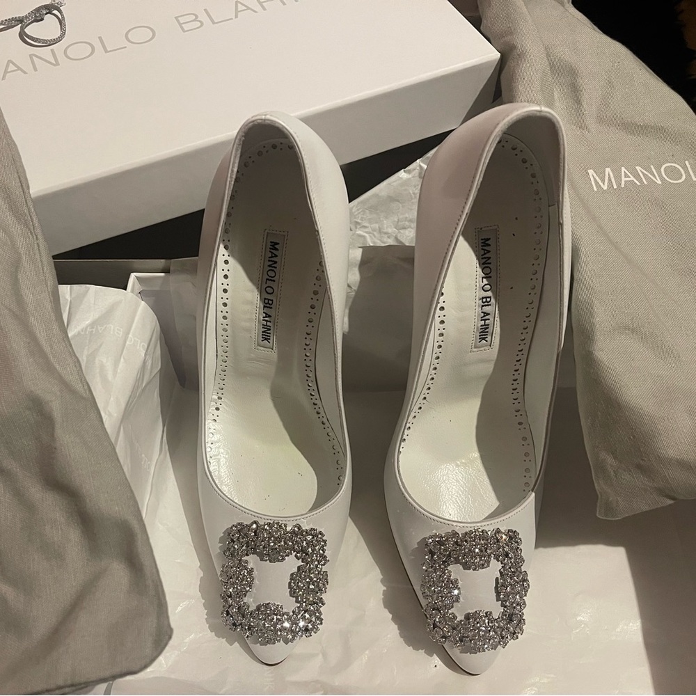 MANOLO BLAHNIK HANGISI HEELS